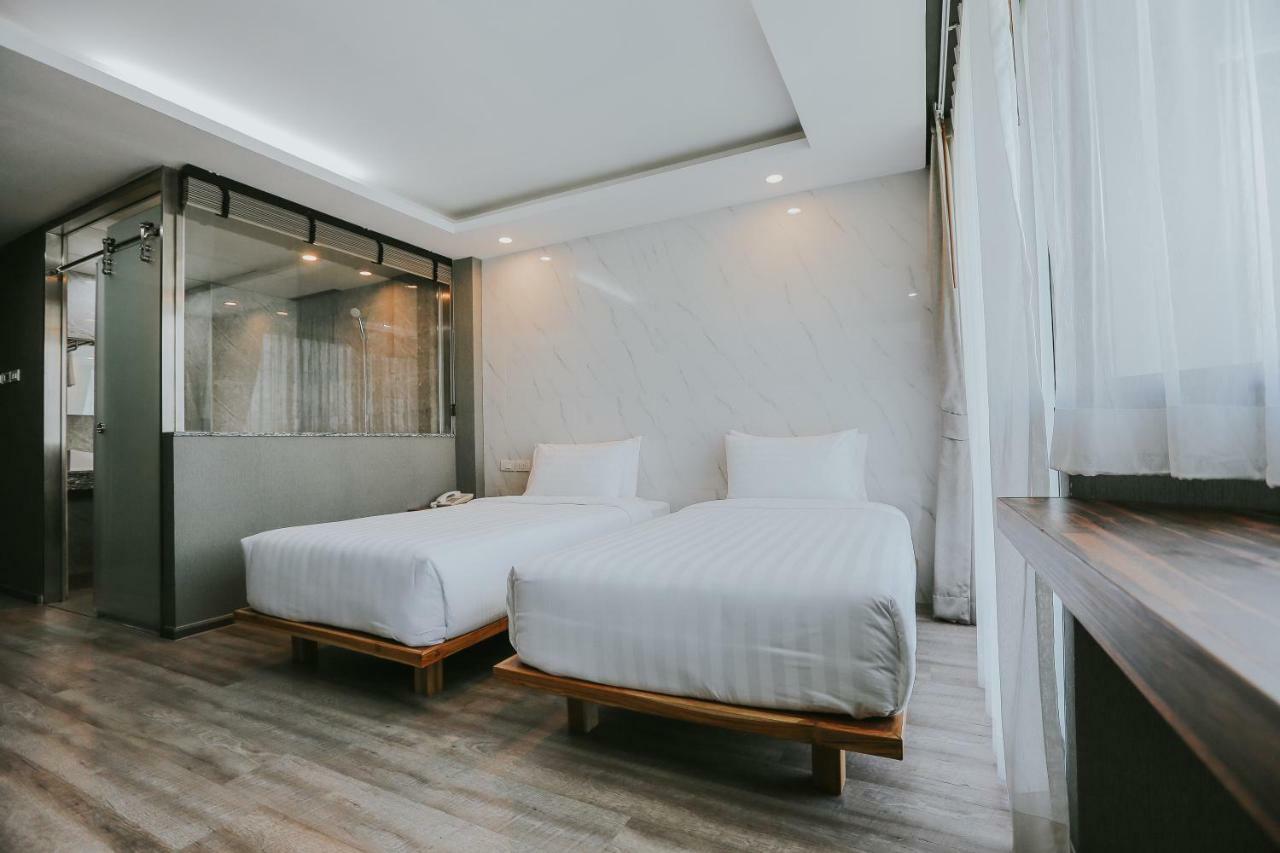 Link Hotel 3*