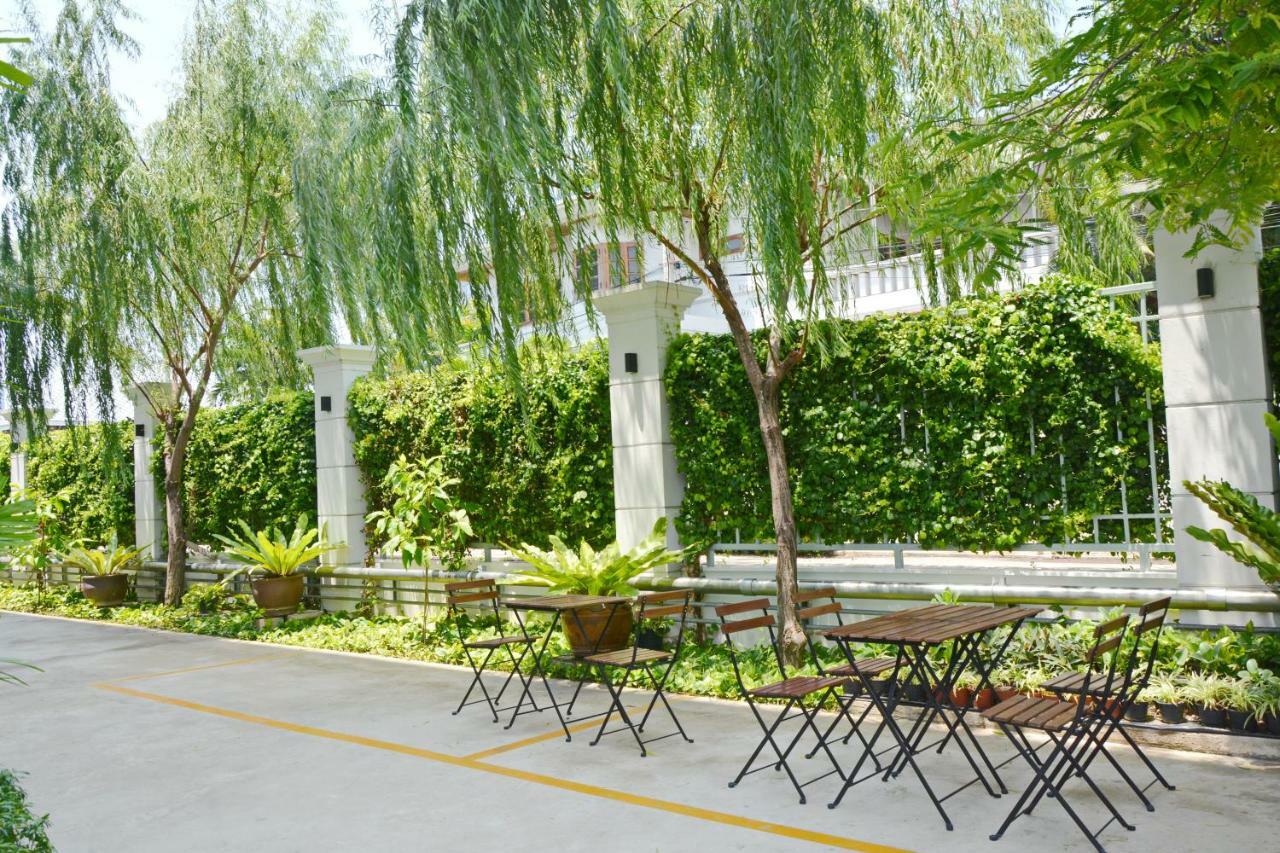 Siam Tharadol Hotel Bangkok