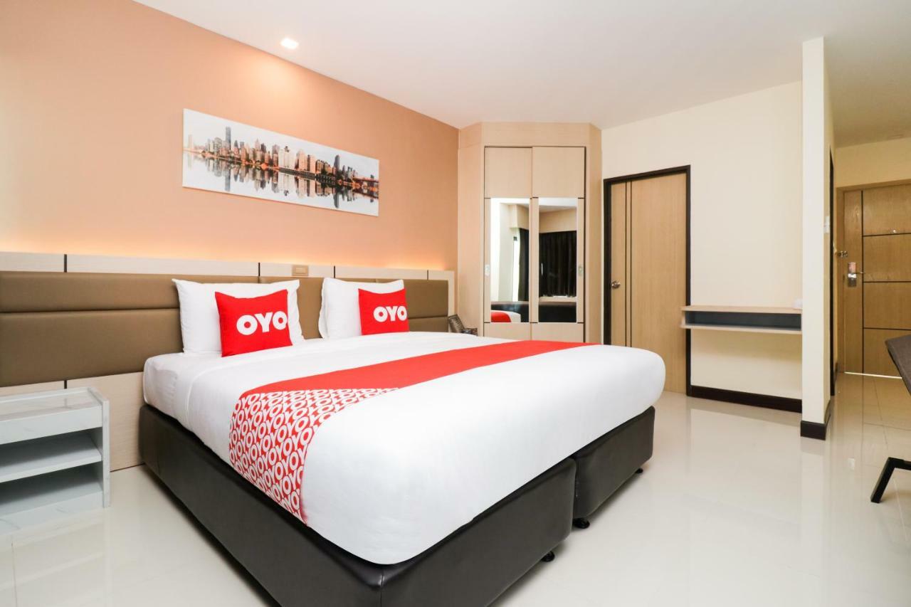 Oyo 234 Tara Grande & 3* Bangkok