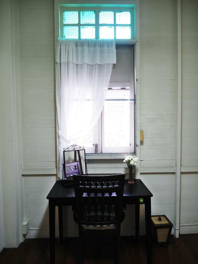 4brs Thai Heritage House In Samsen