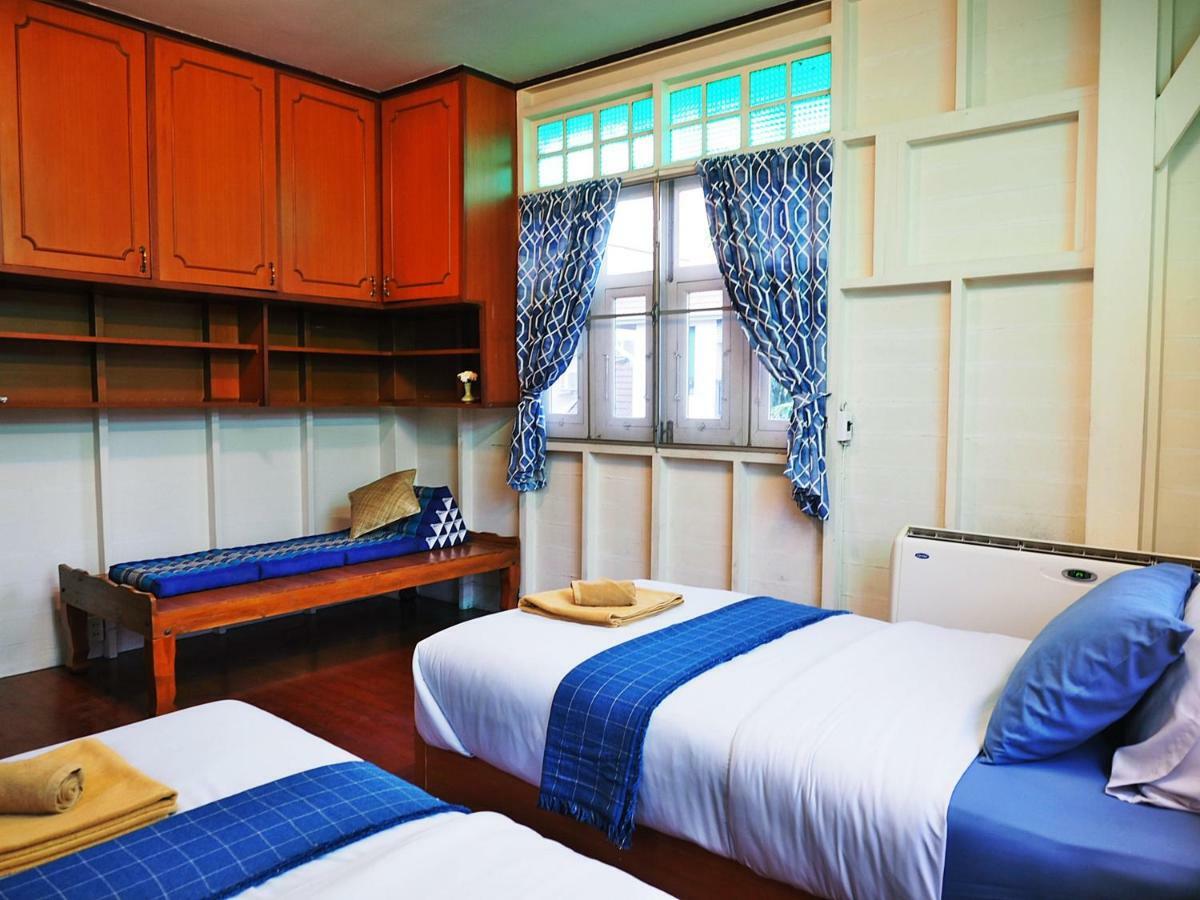 Holiday home 4brs Thai Heritage House In Samsen Bangkok