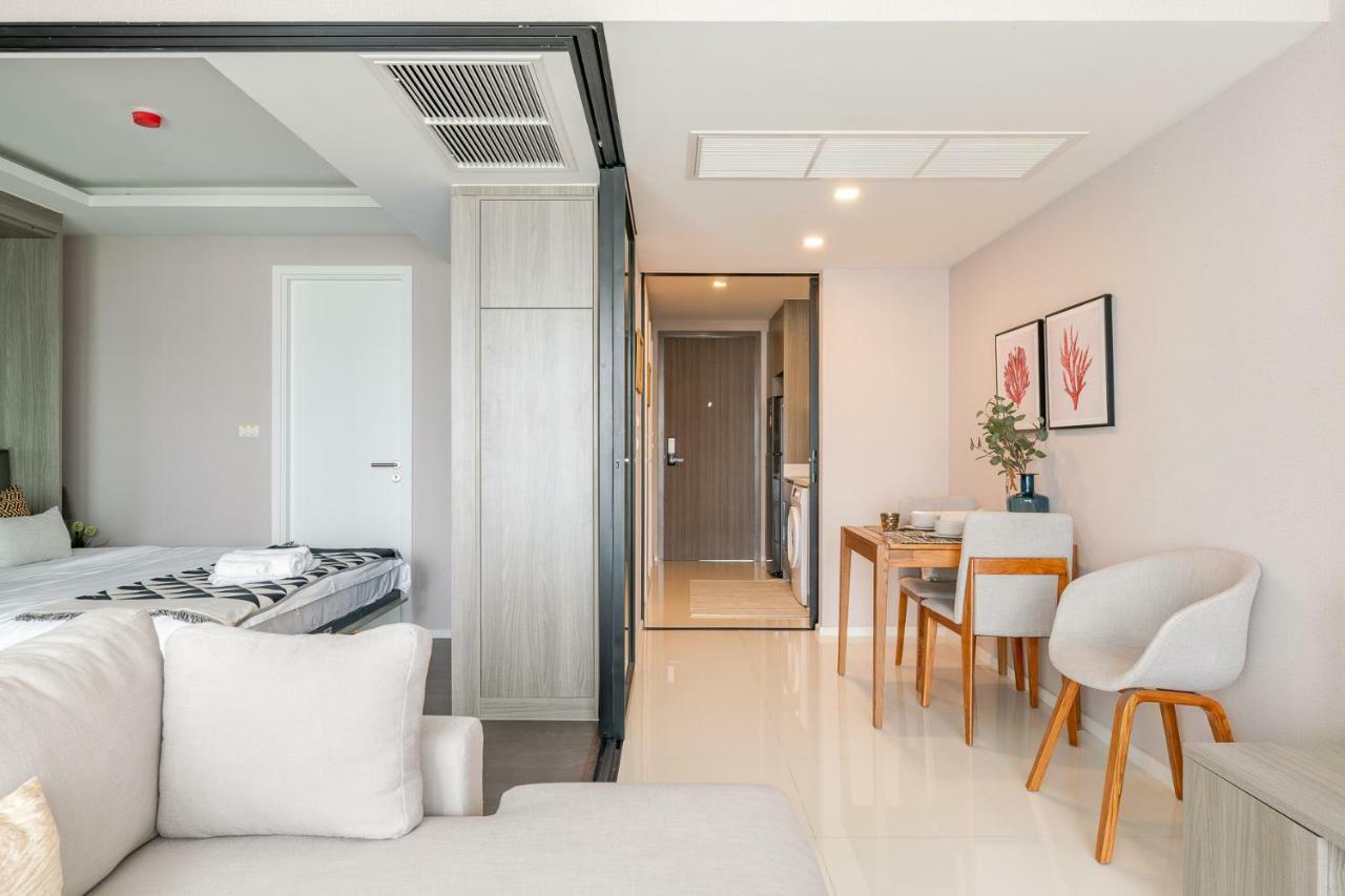 Sukhumvit Asok Modern * Bangkok