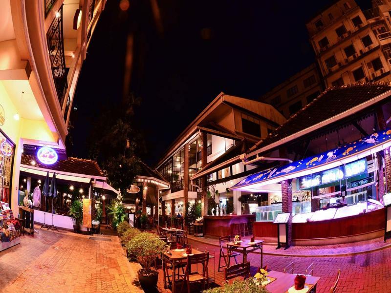Silom Village 3*