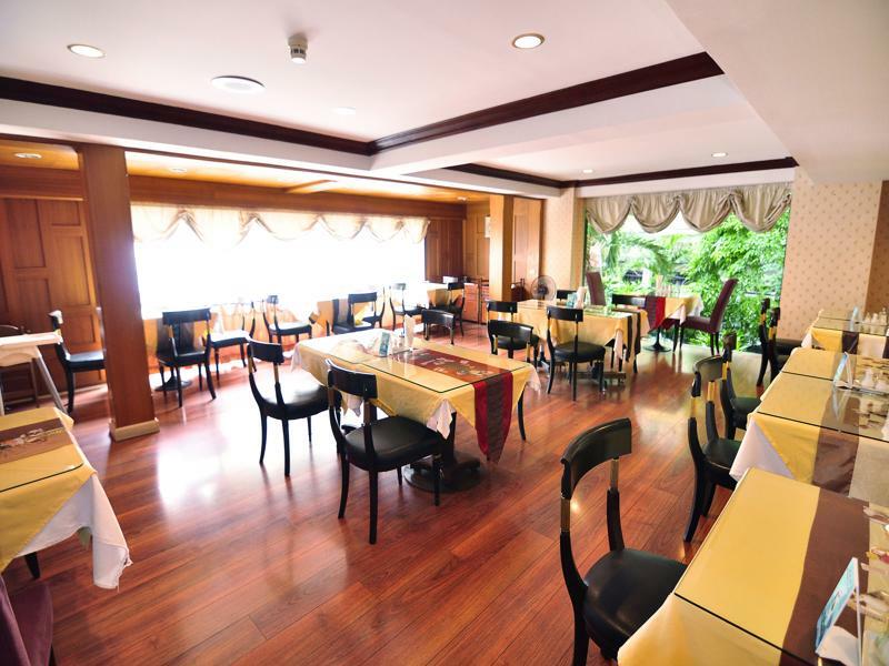 Zen Premium Silom Soi 22