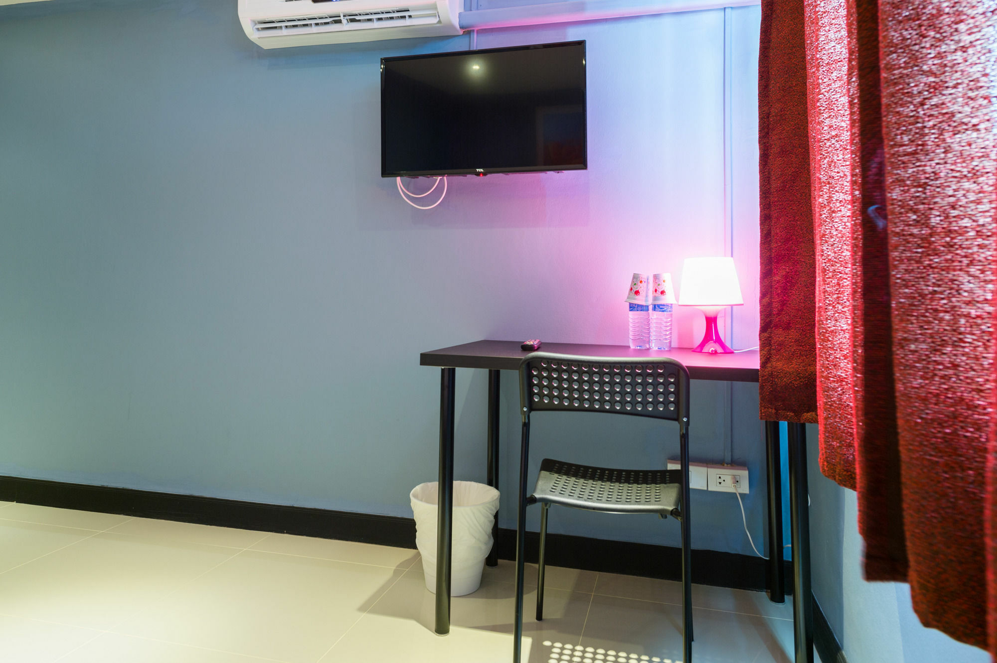 Guest house The Little Pig Sukhumvit 2*