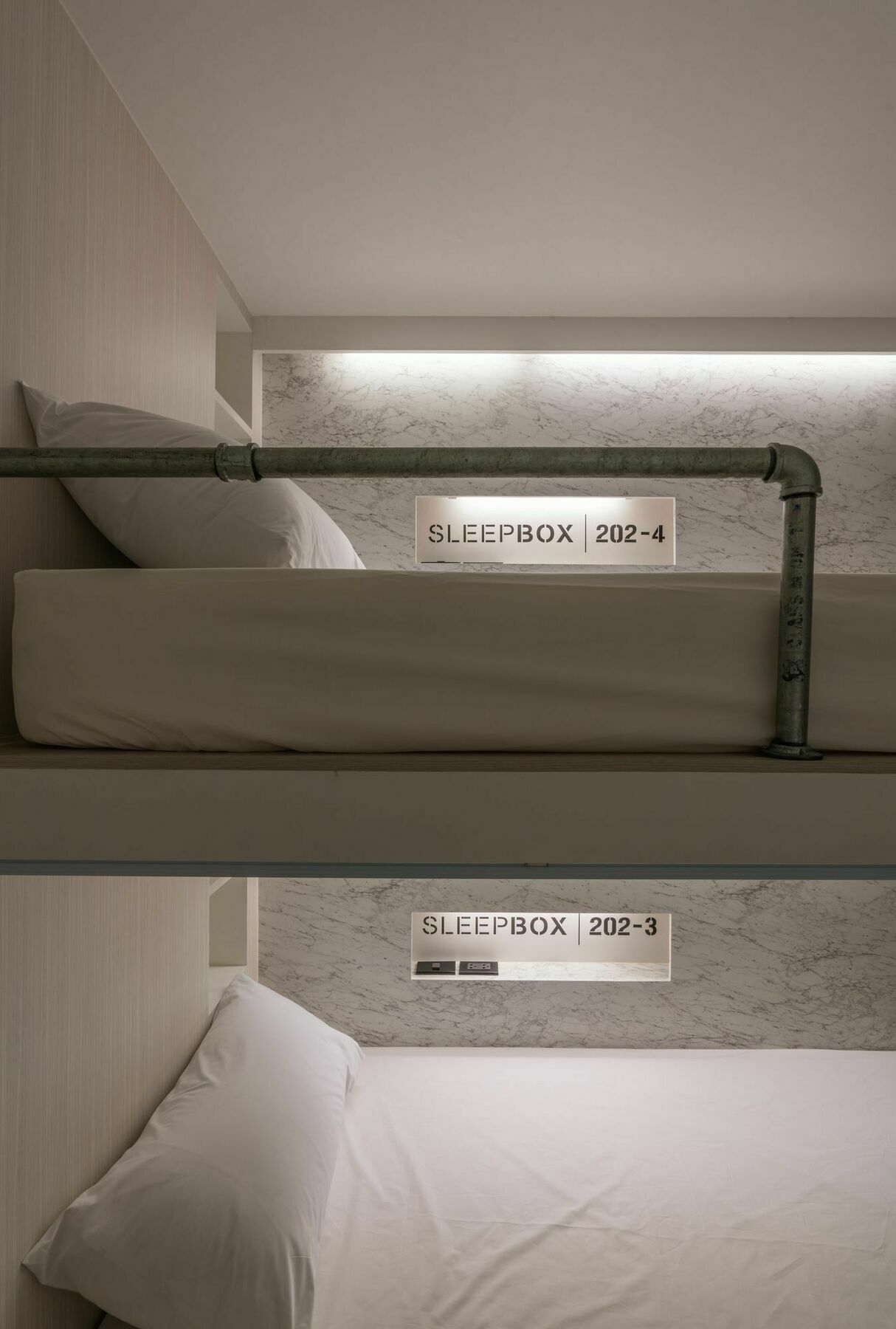 Sleep Box Sukhumvit 22 Hostel
