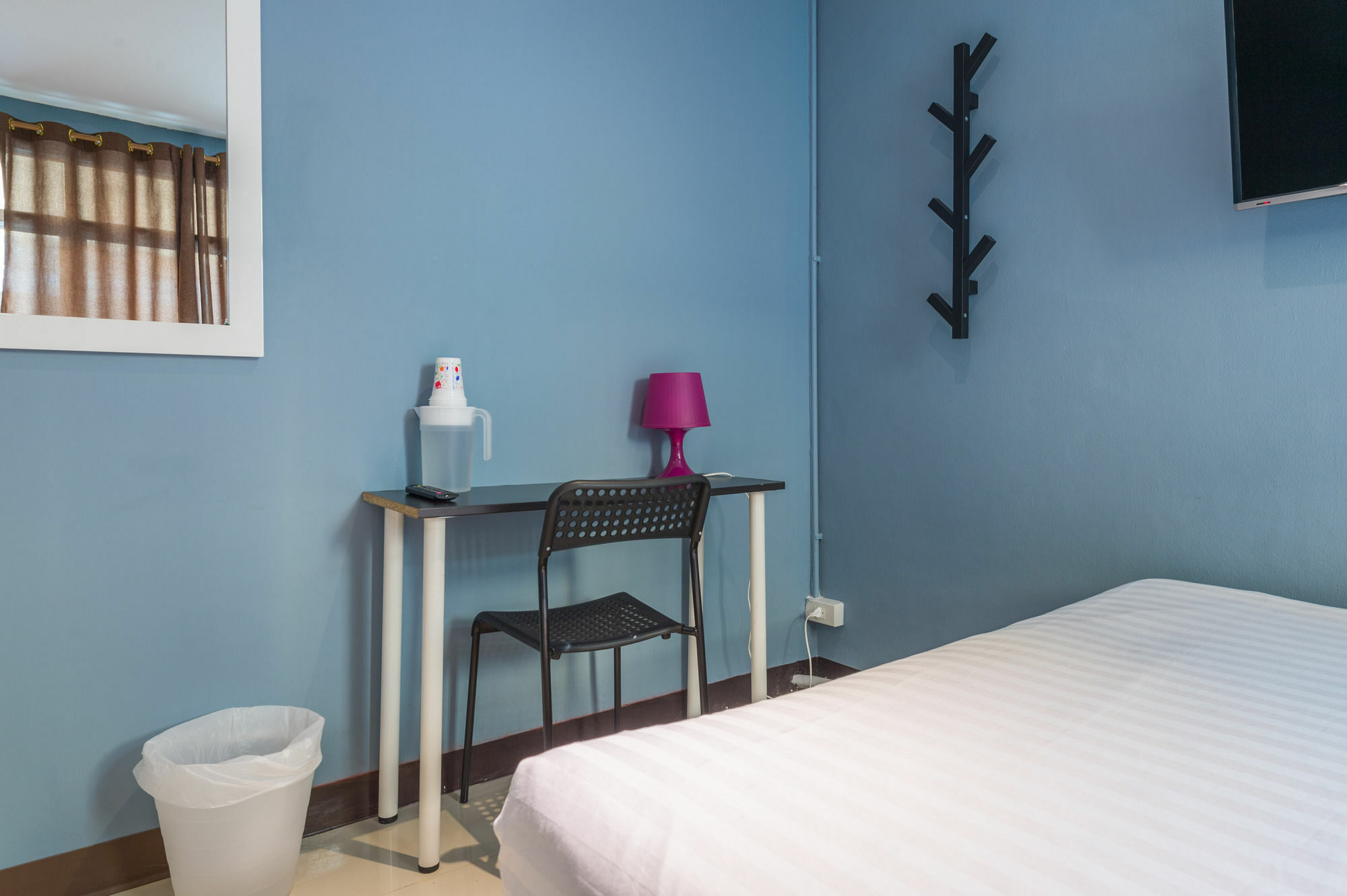 Guest house The Little Pig Sukhumvit 2*