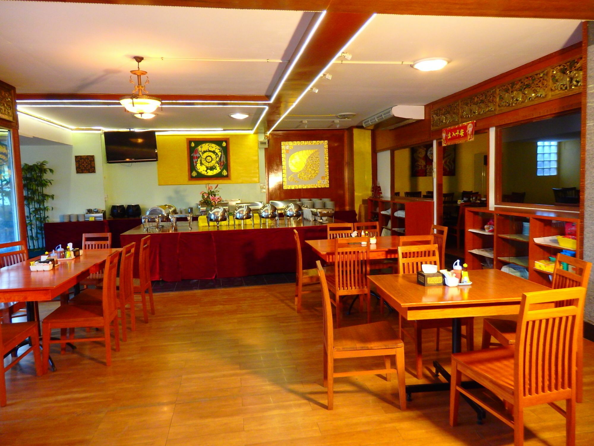 Hotel Pohseen Grand Palace