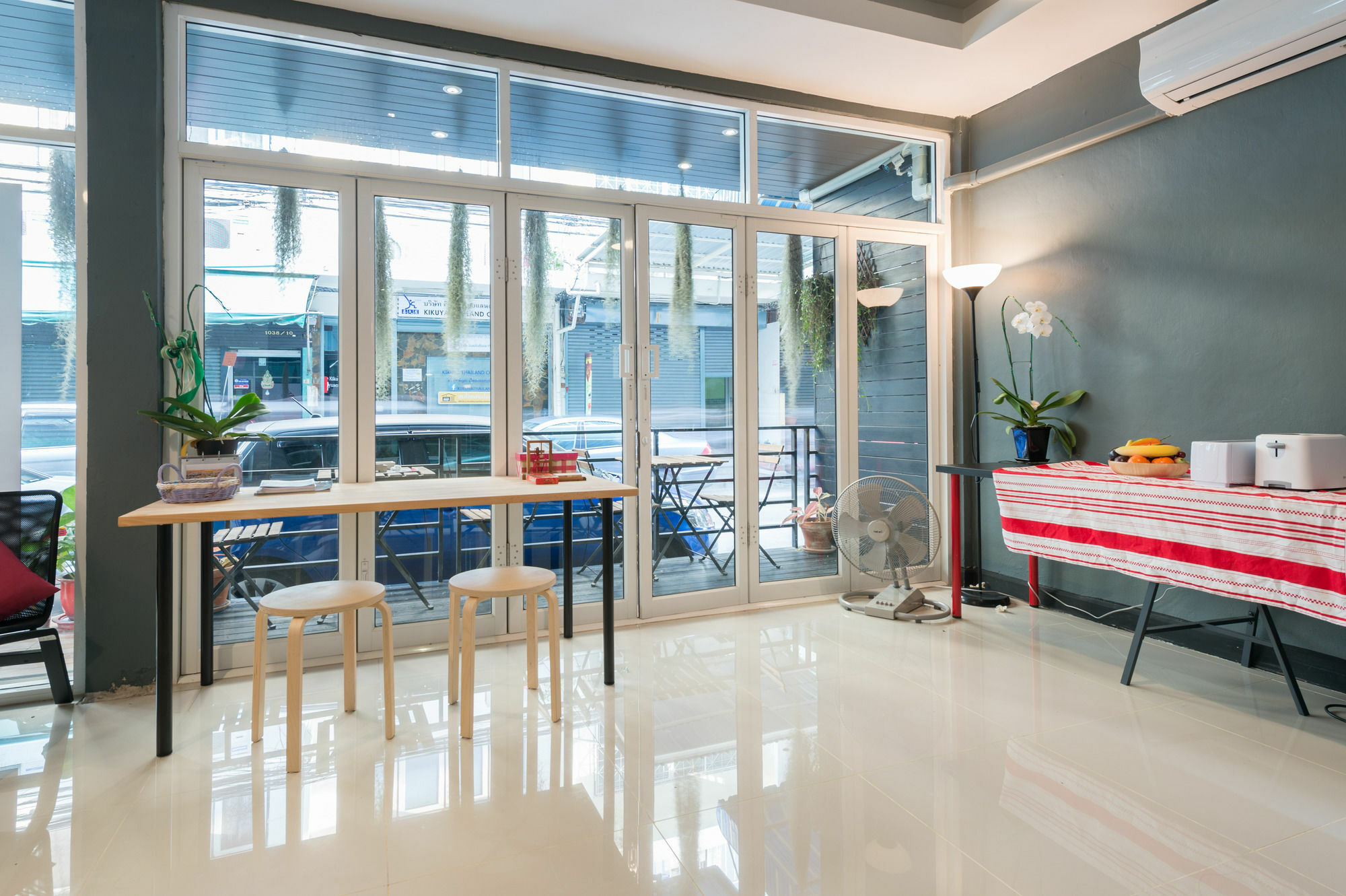 The Little Pig Sukhumvit Guest house