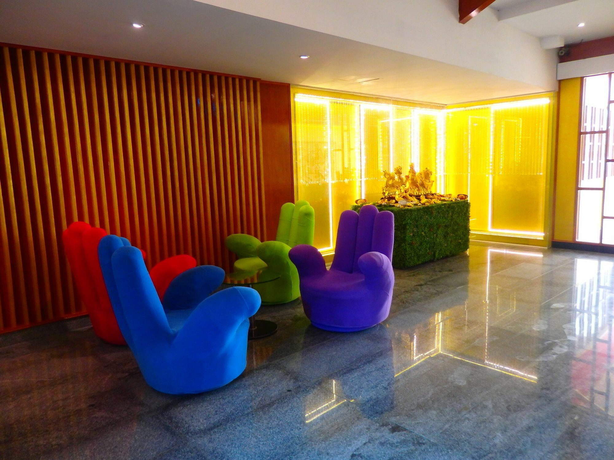 Pohseen Grand Palace Hotel