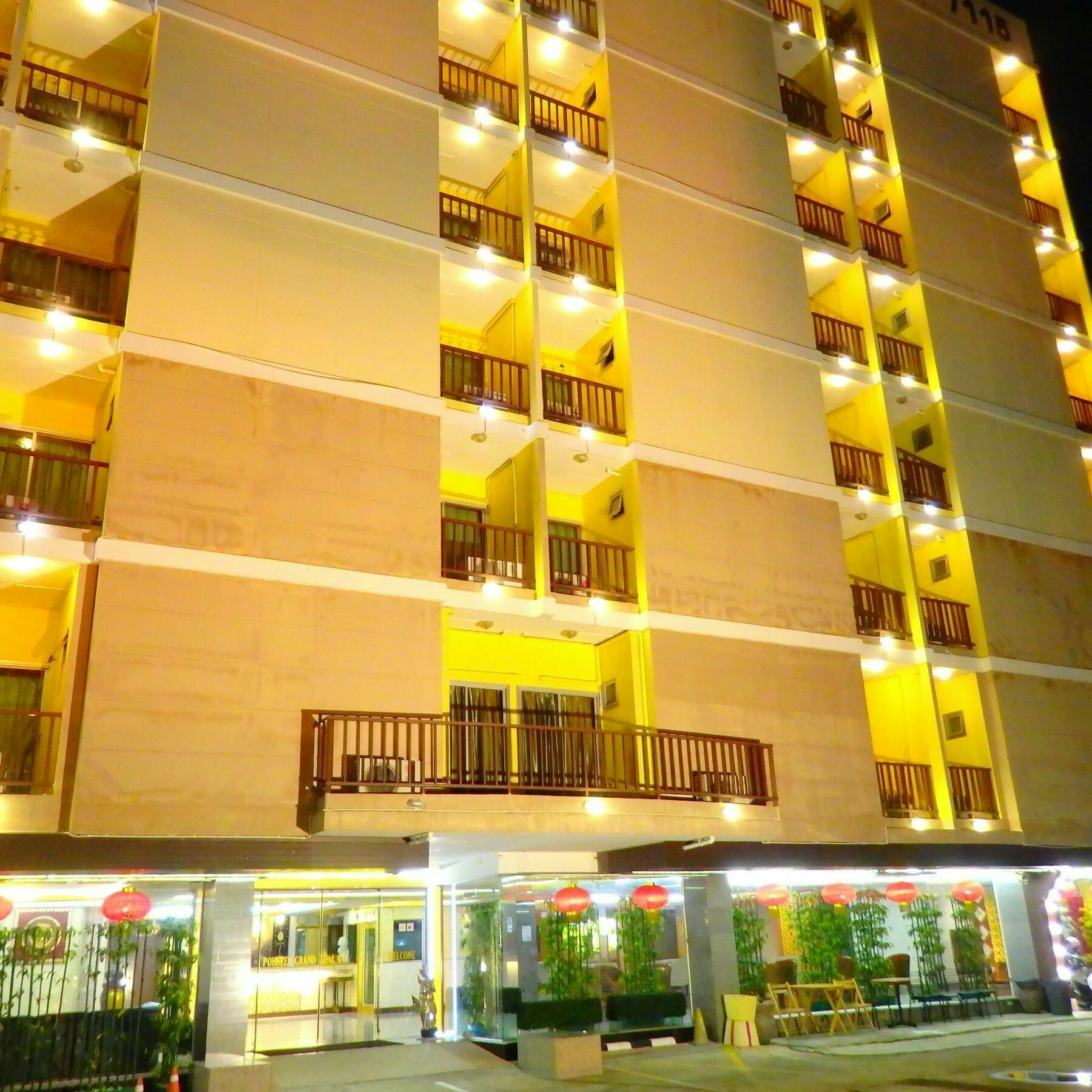 Hotel Pohseen Grand Palace 4*