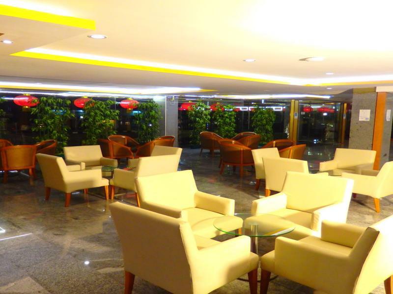 Pohseen Grand Palace Hotel 4*