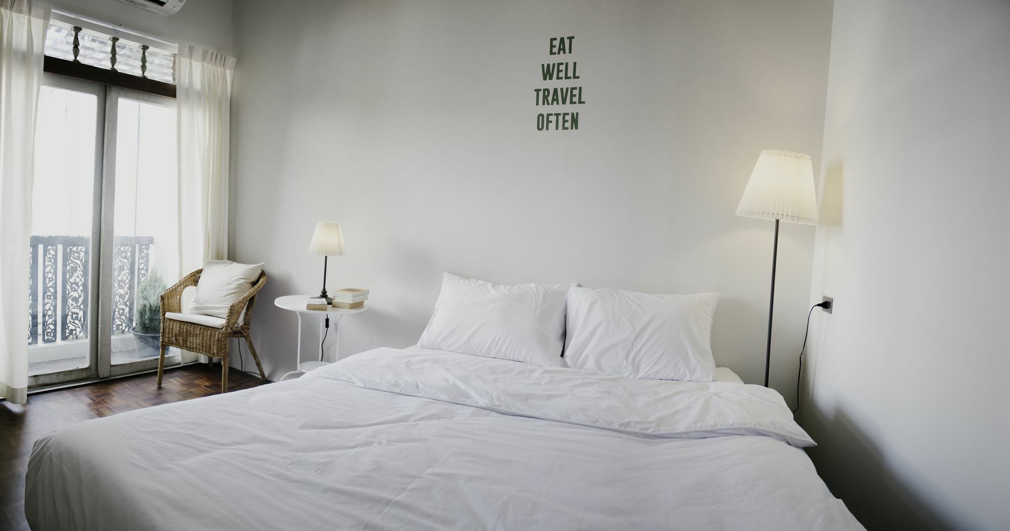 Weeping Willow Sukhumvit 26 Hostel