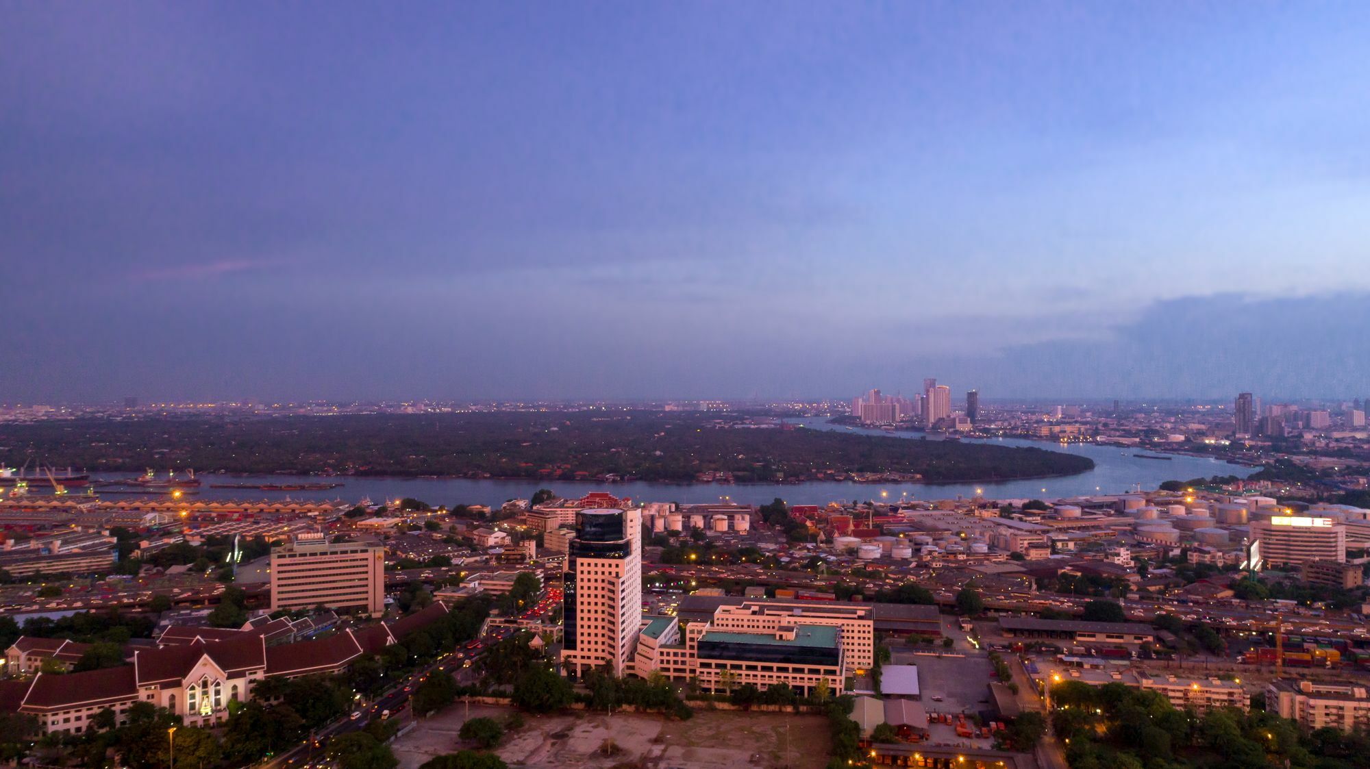 Hotel At 115 By Rompo Bangkok