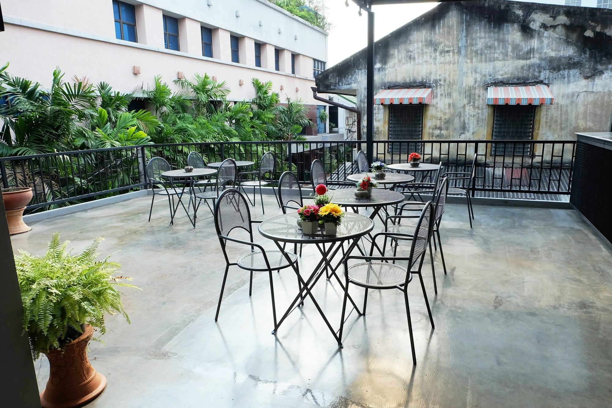 Stations Hostel *