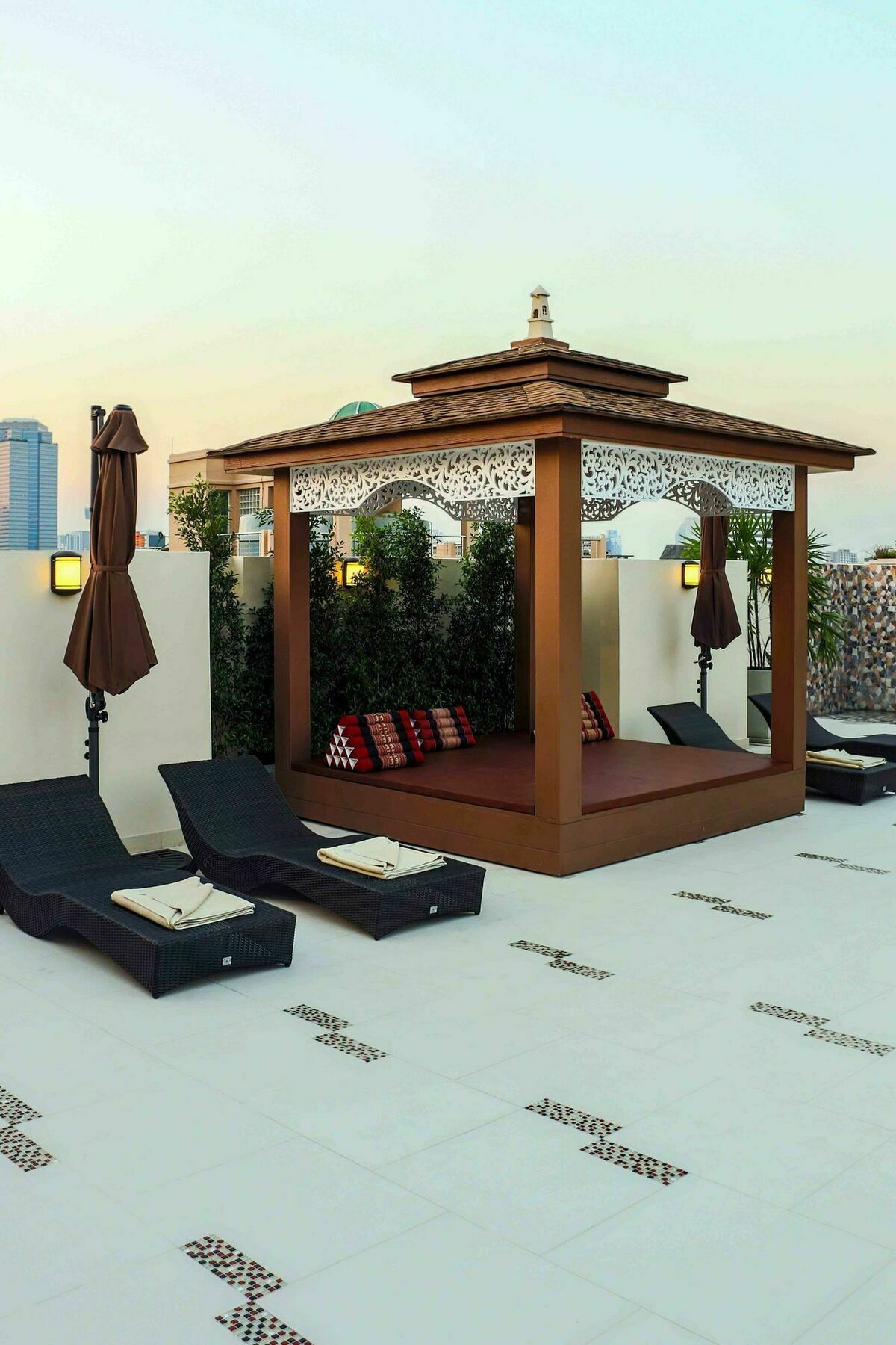 Aspira Hana Executive Thonglor 4*