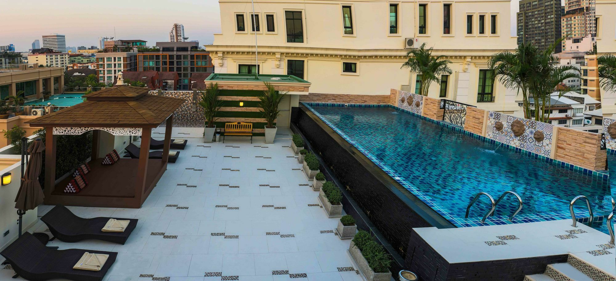Aspira Hana Executive Thonglor 4*