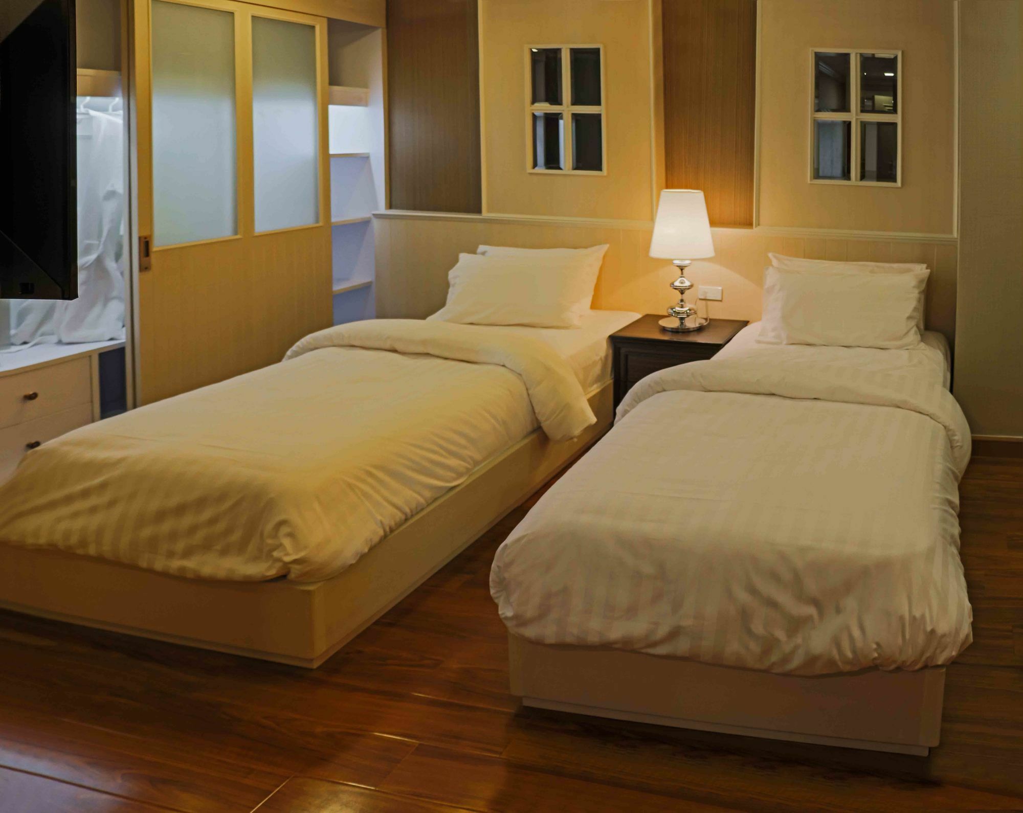 Aspira Hana Executive Thonglor Hotel 4*