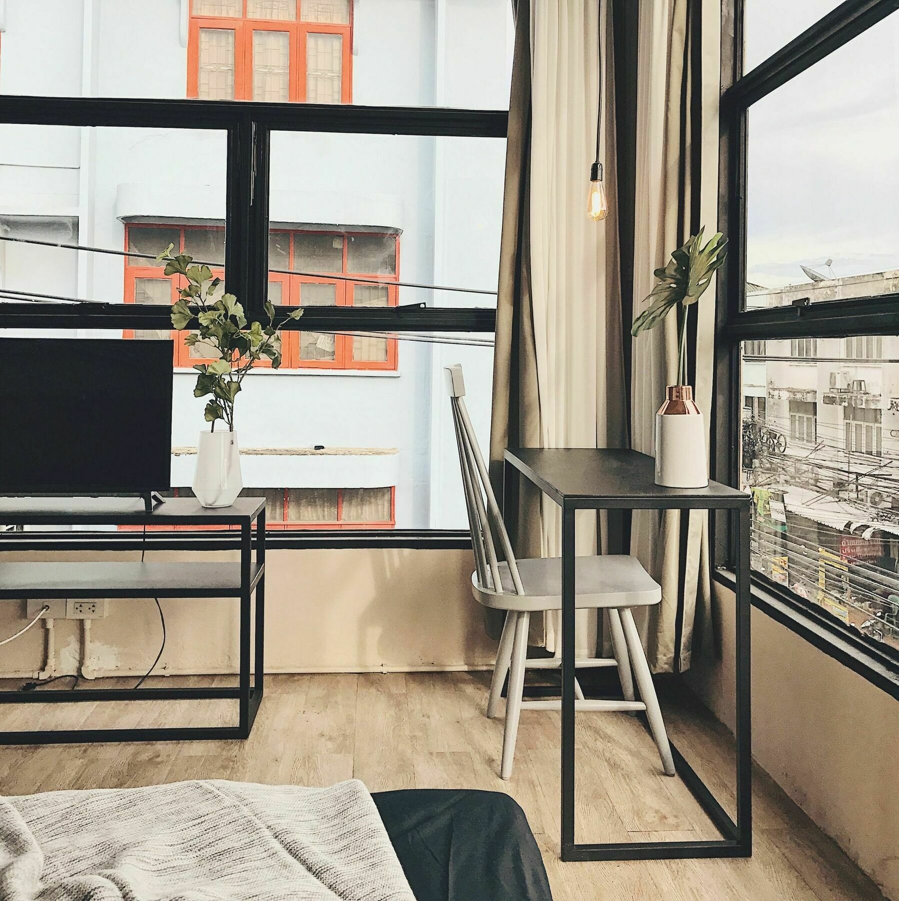 Hostel Beige Poshtels + Netflix *