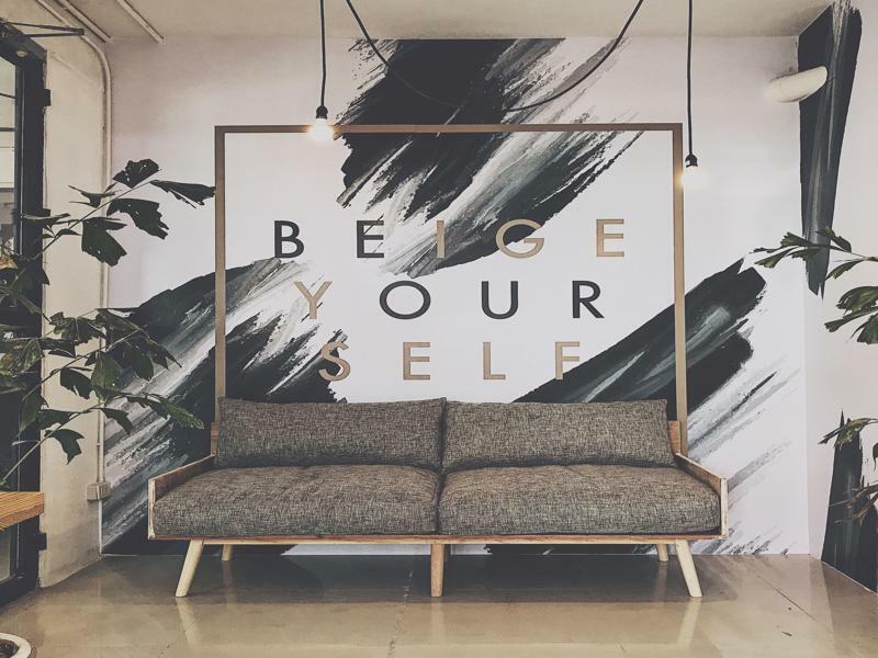 Beige Poshtels + Netflix * Bangkok
