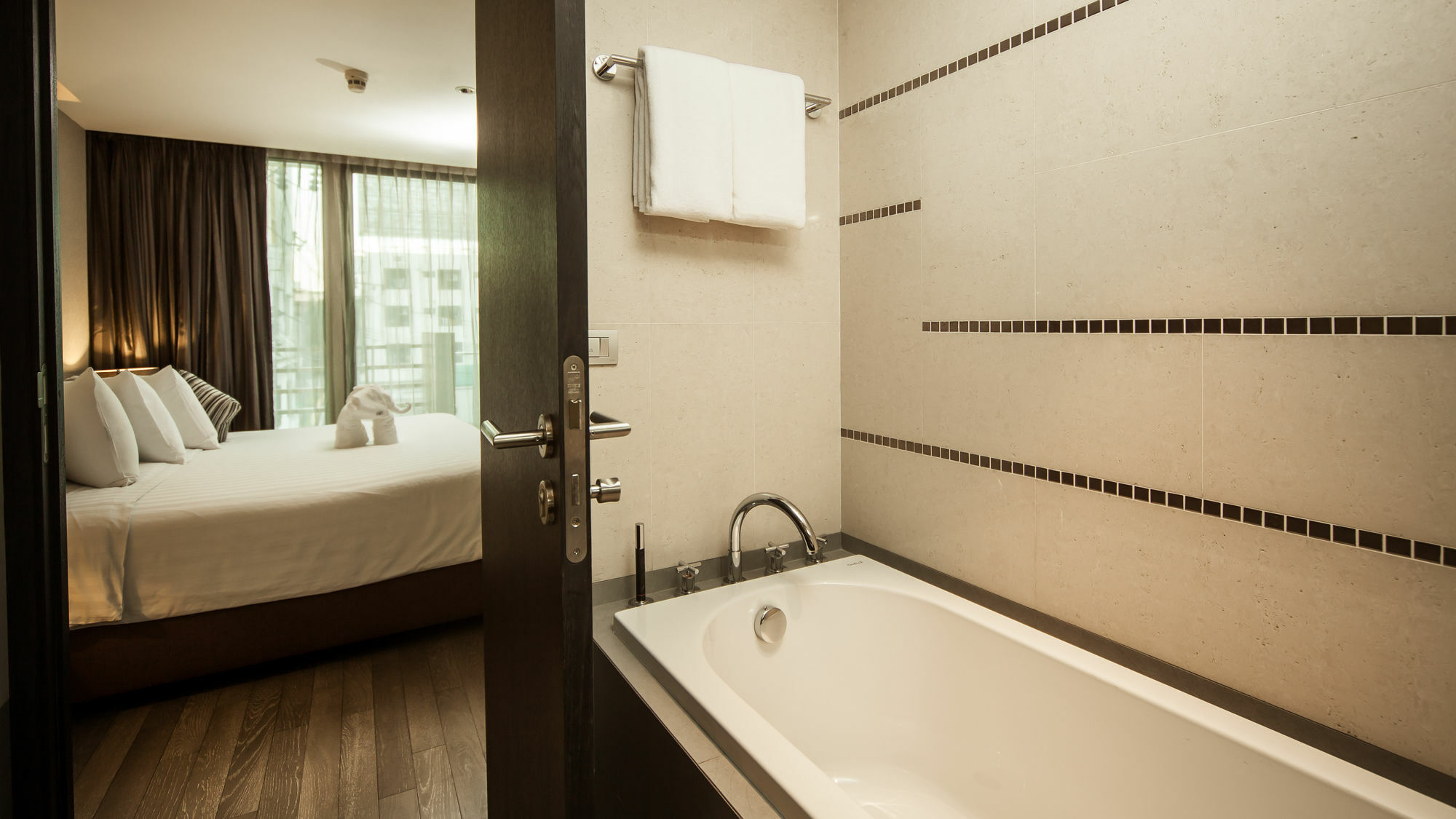 Arcadia Ploenchit By Compass Hospitality Hotel Bangkok