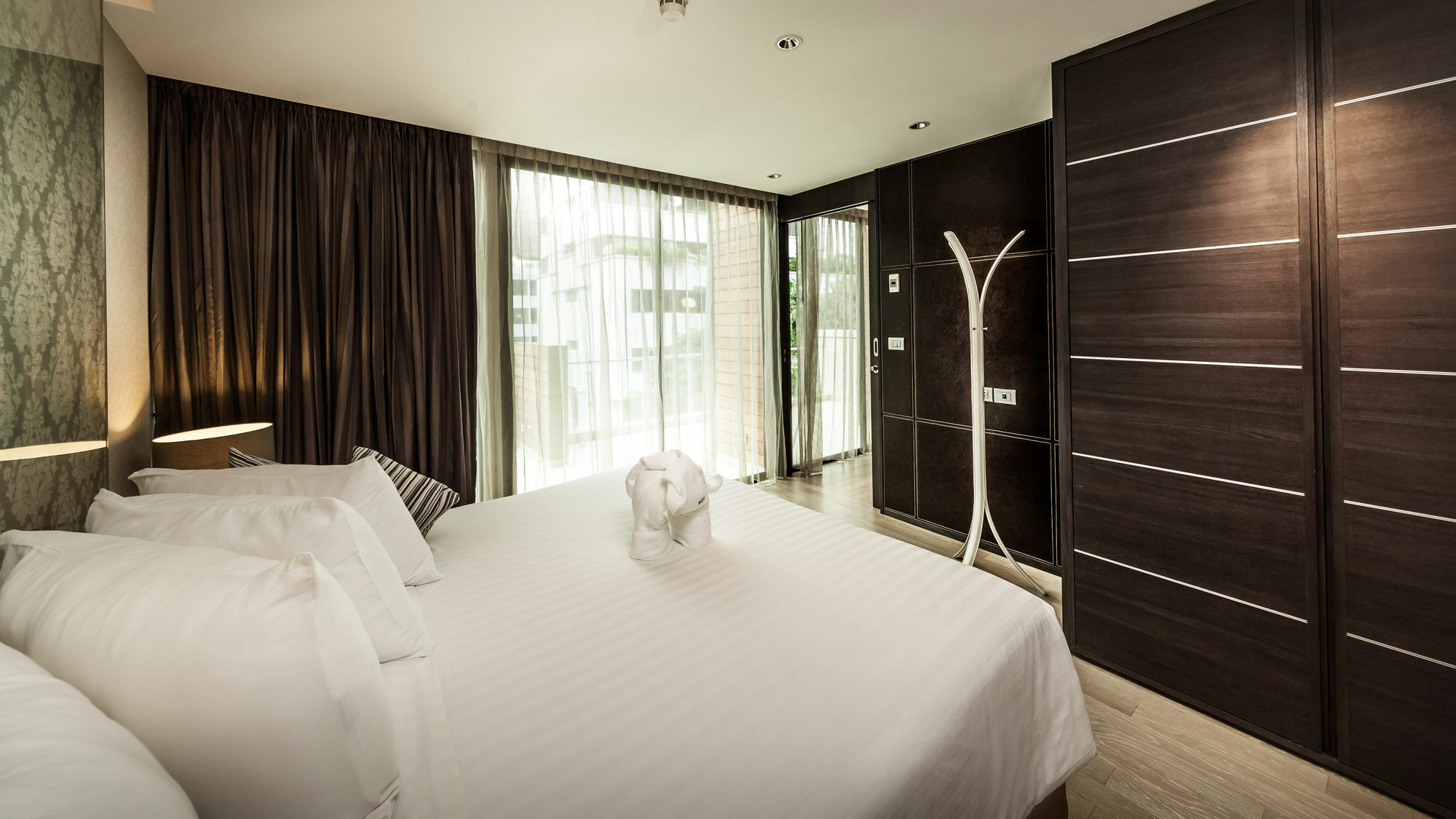 Arcadia Ploenchit By Compass Hospitality Hotel