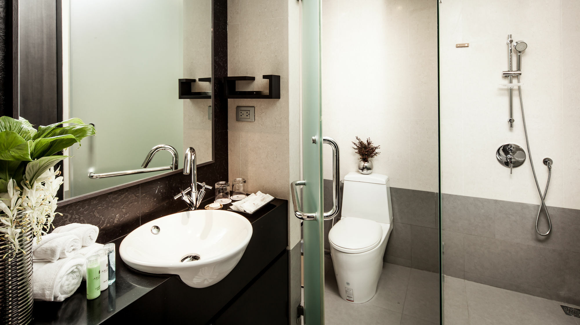 Hotel Arcadia Ploenchit By Compass Hospitality Bangkok