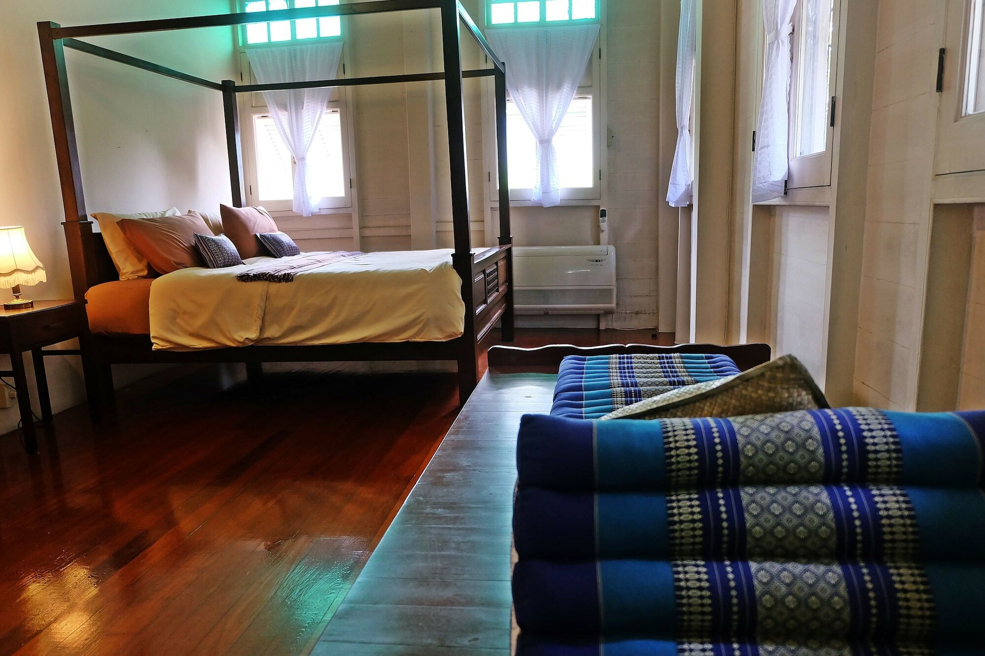 4brs Thai Heritage House In Samsen *