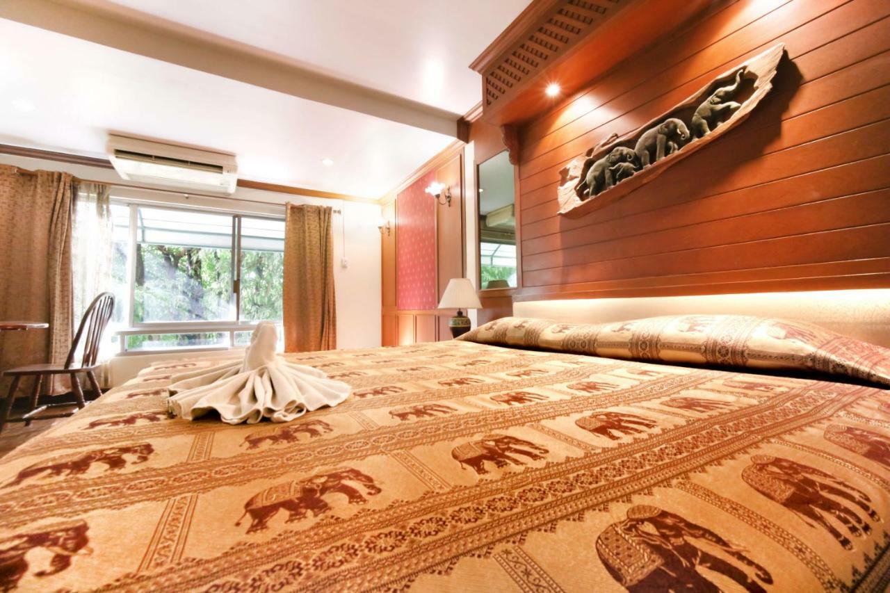 Royal Ivory Sukhumvit Nana Hotel