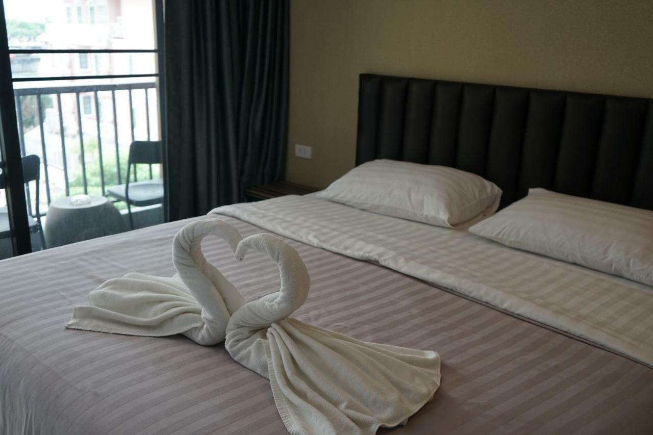 Hotel Red Door Samsen Hotel, 3*