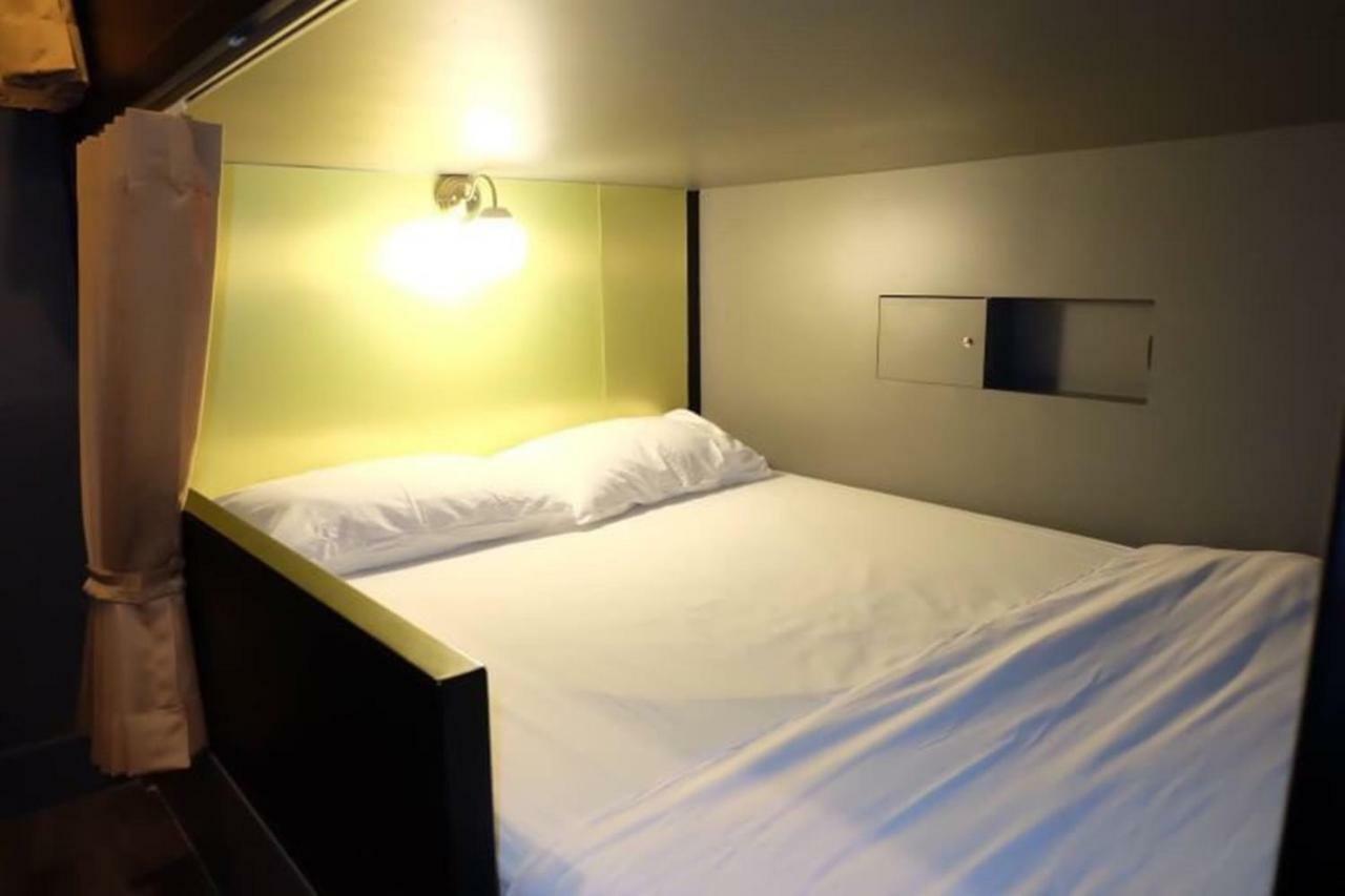 Hostel Four Sisters