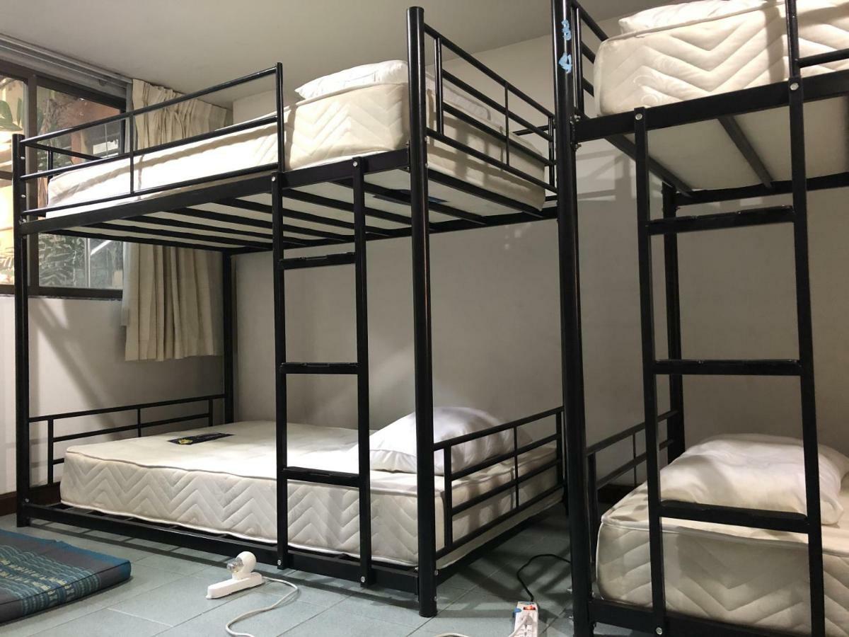 Bangkok Hot Hostel Hostel