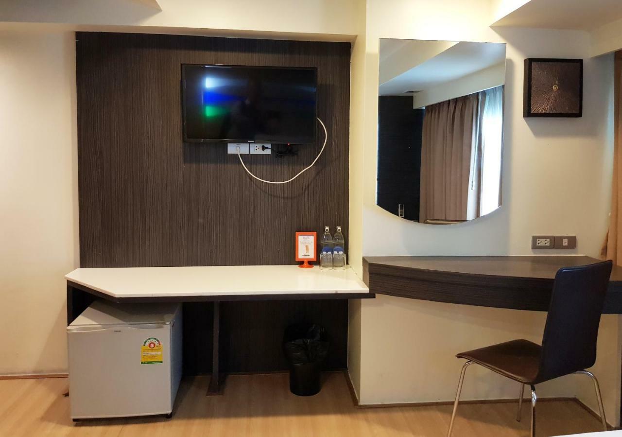 Studio Sukhumvit 11 Hotel 3*