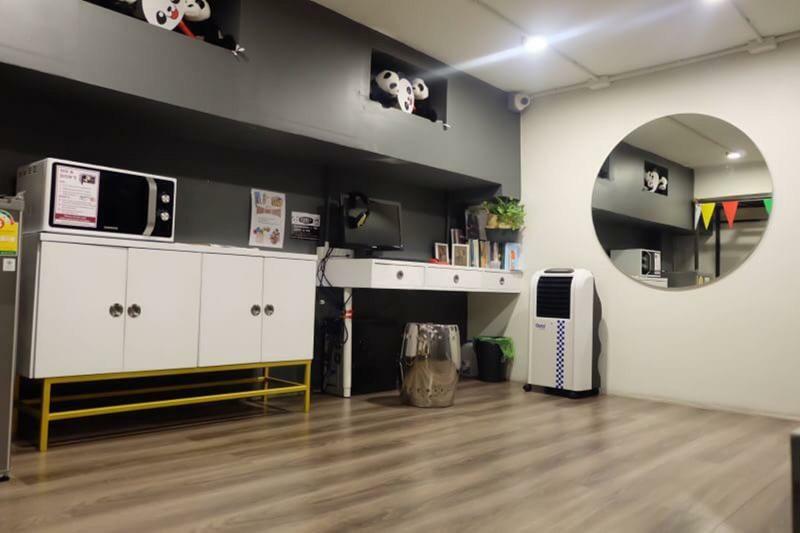 Four Sisters Hostel Bangkok