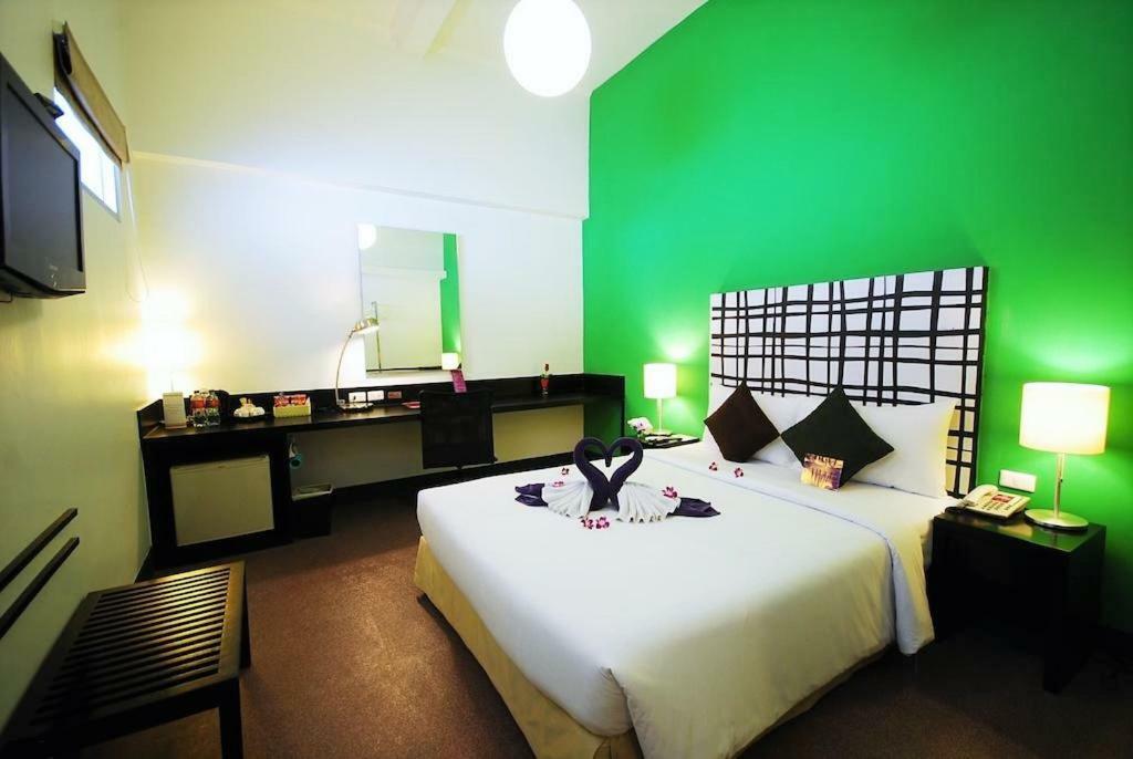 The Embassy Sathorn 3*