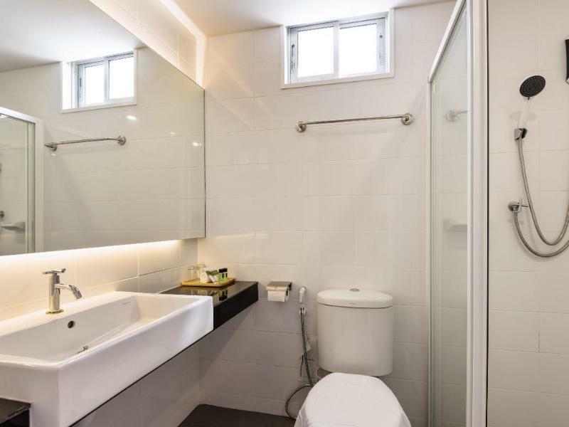 Vaccinated Staff - Oyo 137 Kitzio House 3* Bangkok