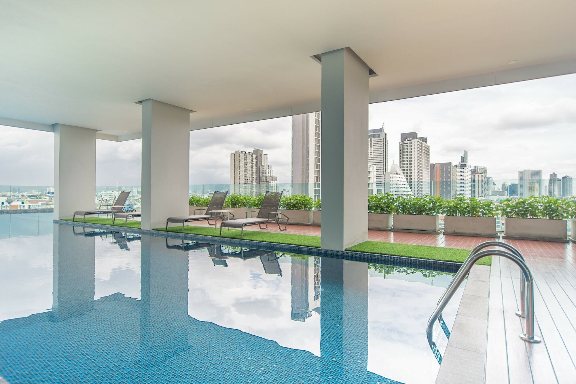 Hotel Roomme Hospitality The Rich Branch Bangkok