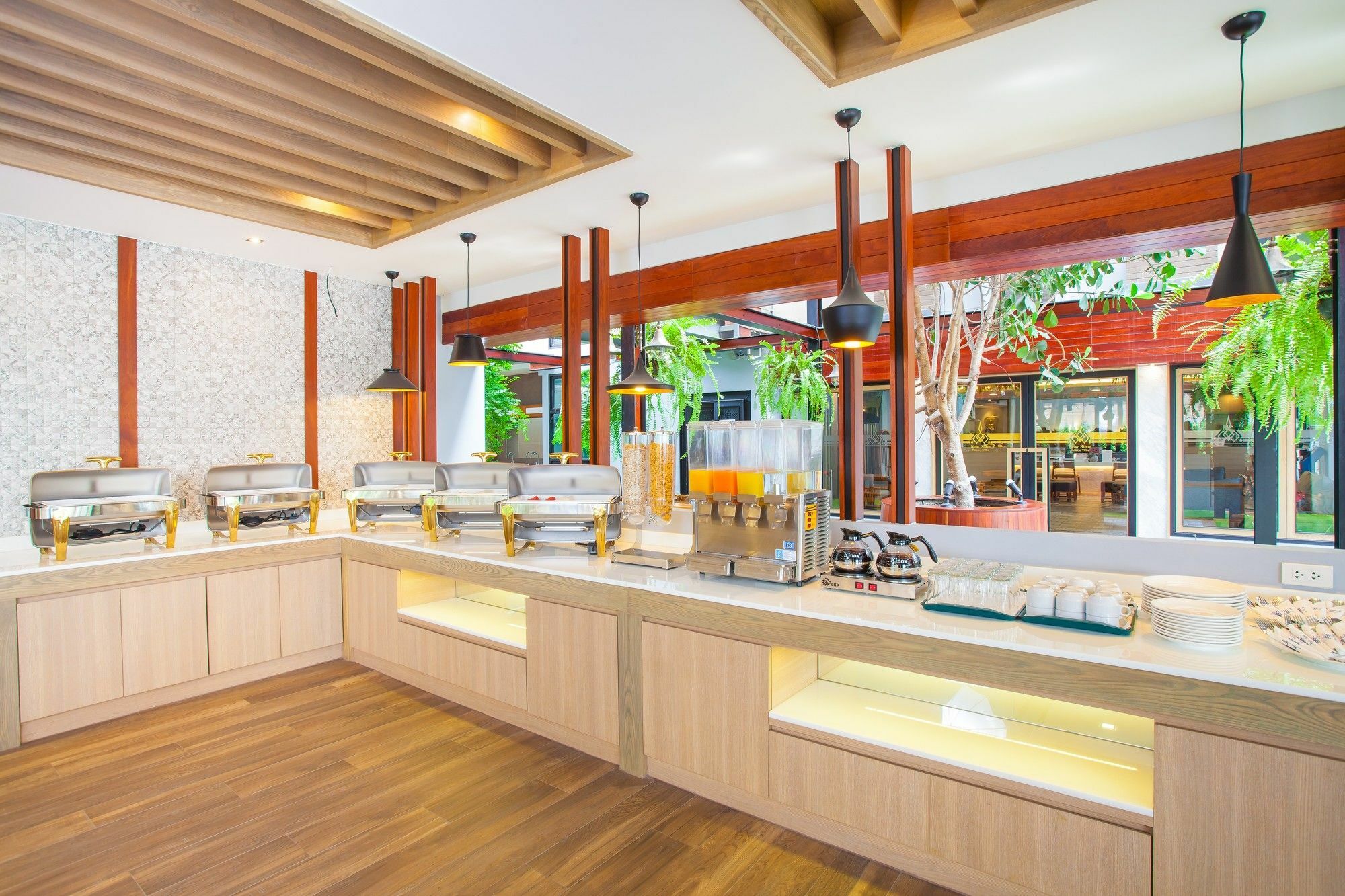 New Siam Palace Hotel