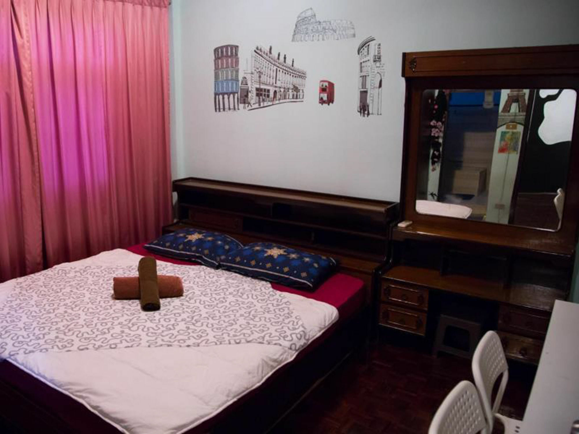 Hostel Mad Cow *