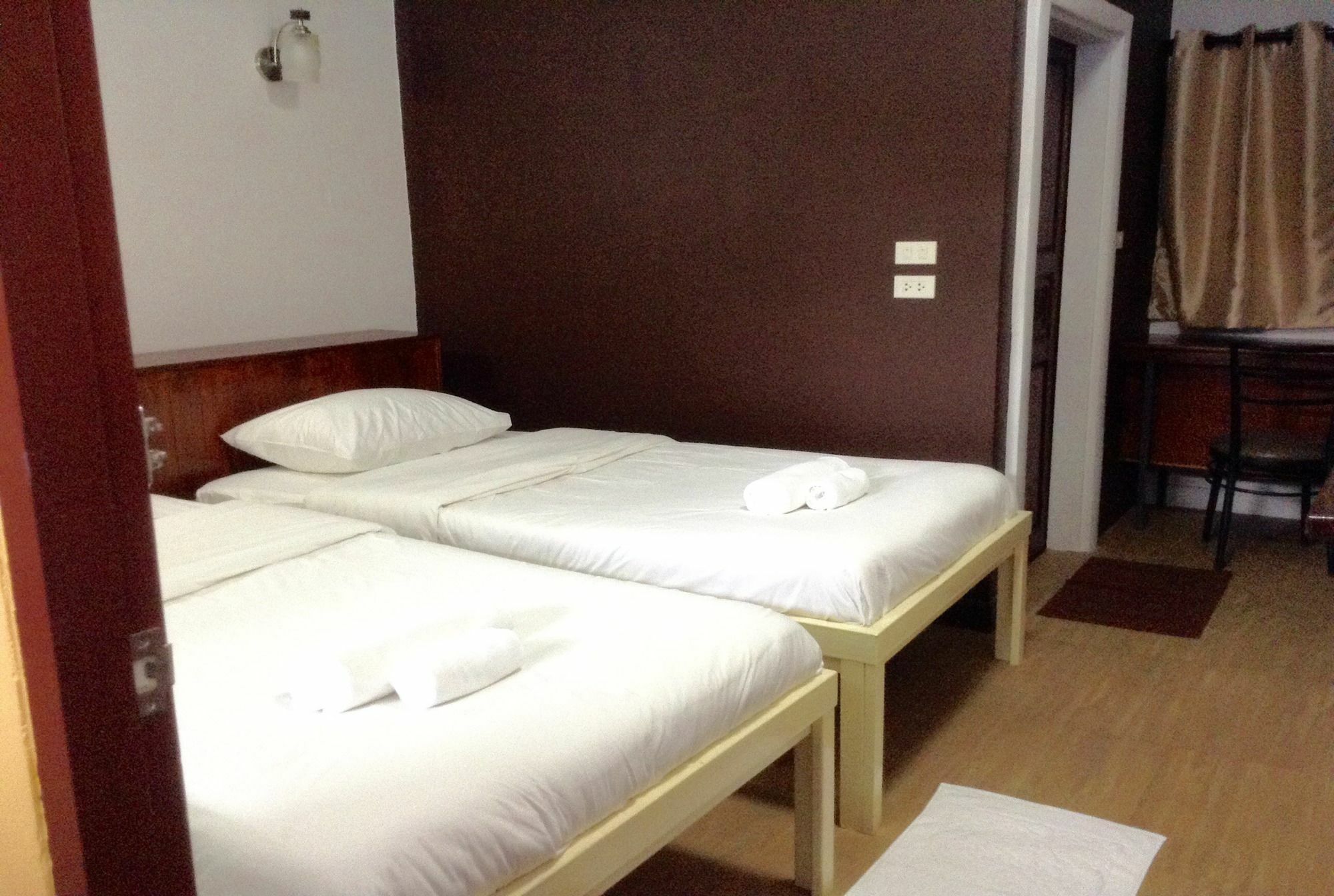 Guest house Bc Si Phraya 2*
