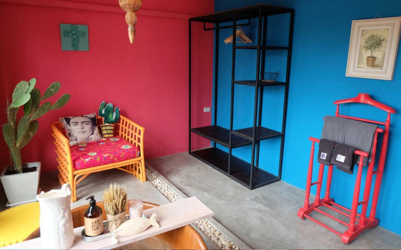 Villa Artistic And Quirky With A Copper Bath And Complimentary Snack