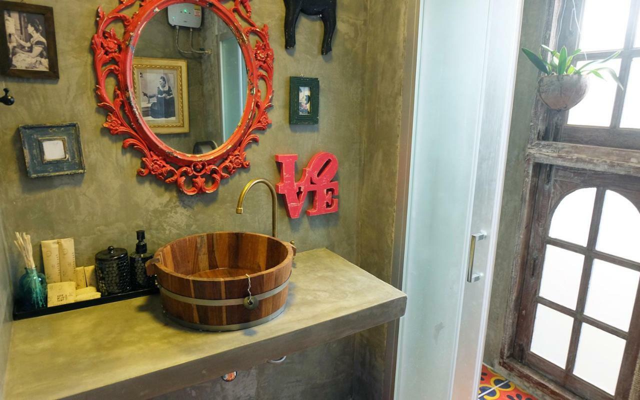 Artistic And Quirky With A Copper Bath And Complimentary Snack Villa *
