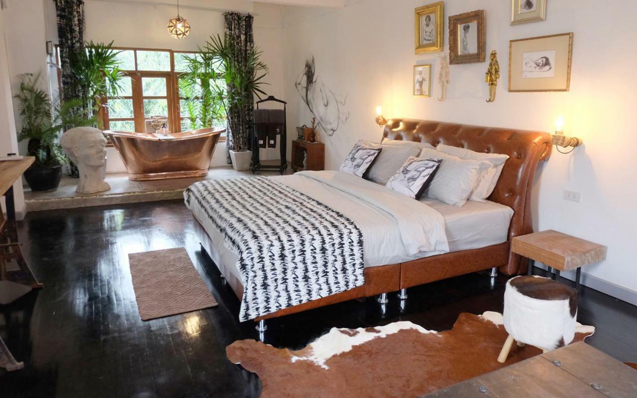 Artistic And Quirky With A Copper Bath And Complimentary Snack Villa *