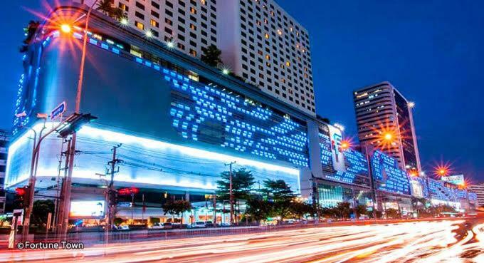 R9 * Bangkok