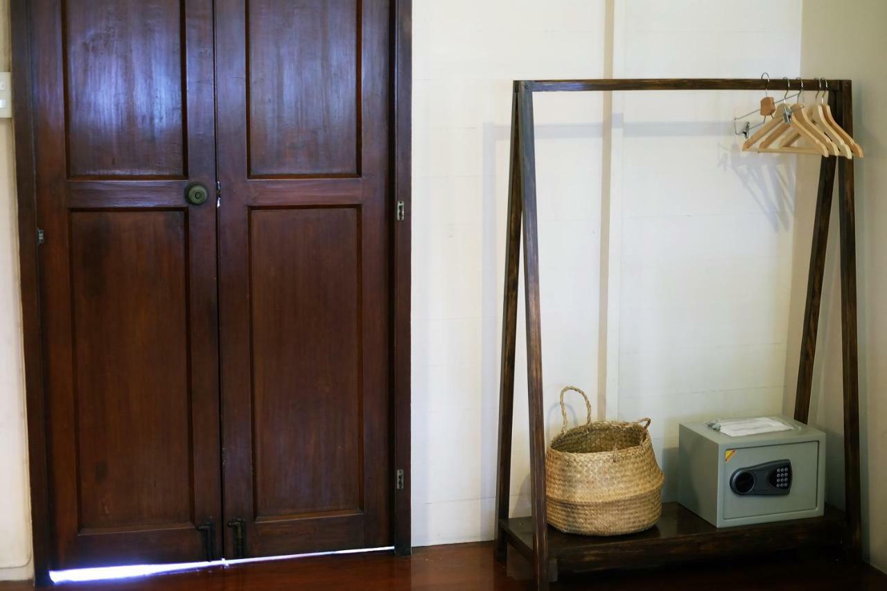24 Samsen Heritage House * Bangkok