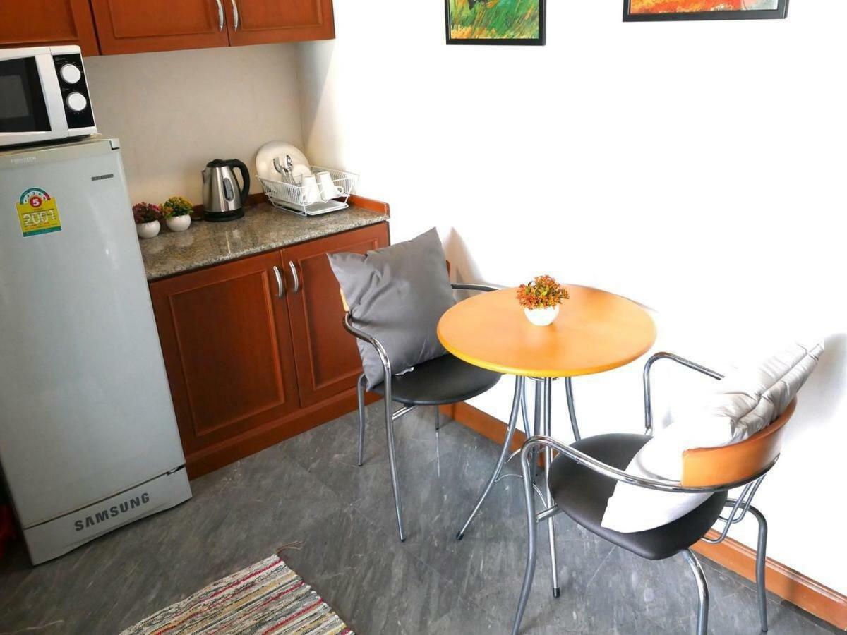 Apartment 999 Soi Kesini Ville Bangkok