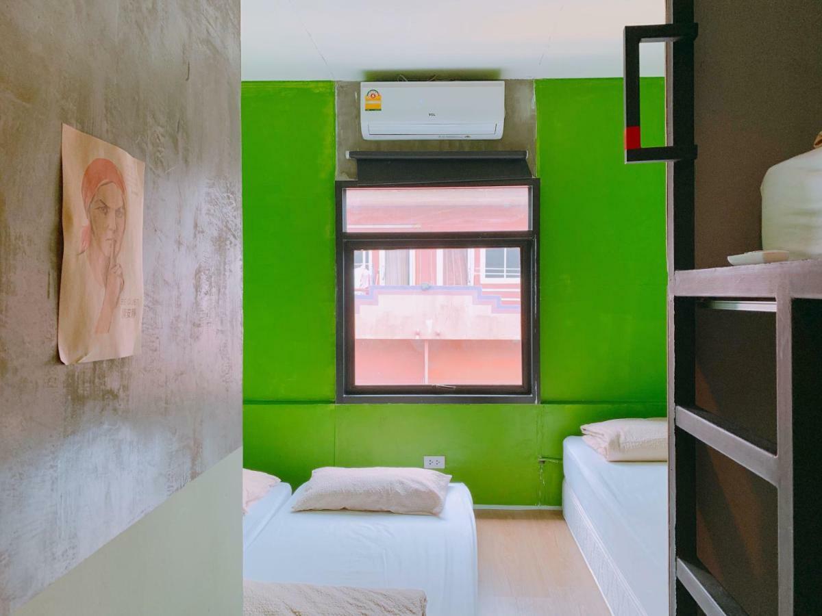 Hostel Oasis Cafe And Nap
