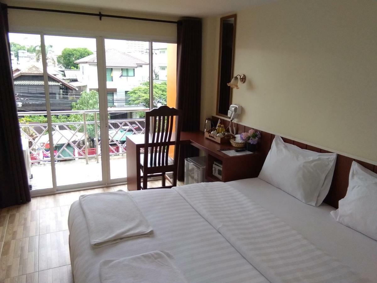 Baan Wanchart Hostel Bangkok