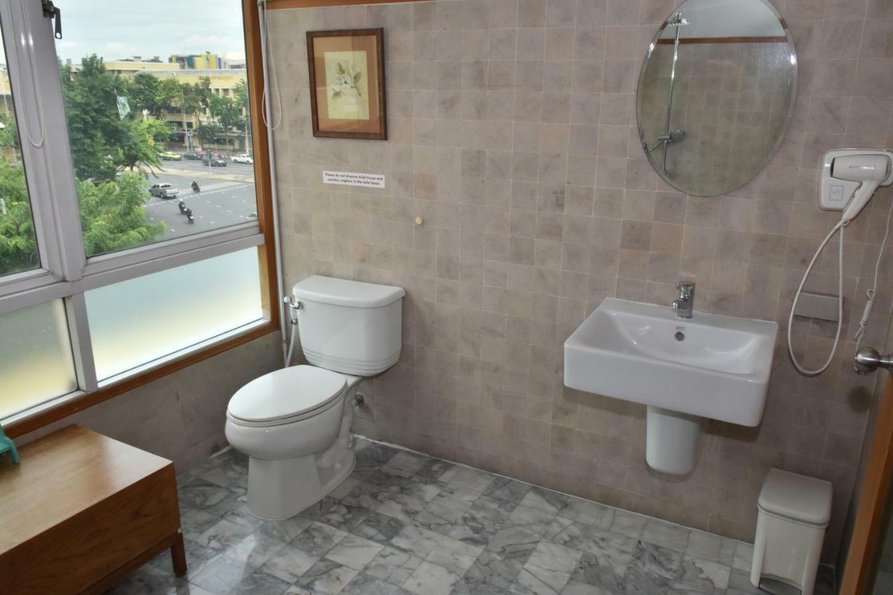 Dinso Hotel 3*