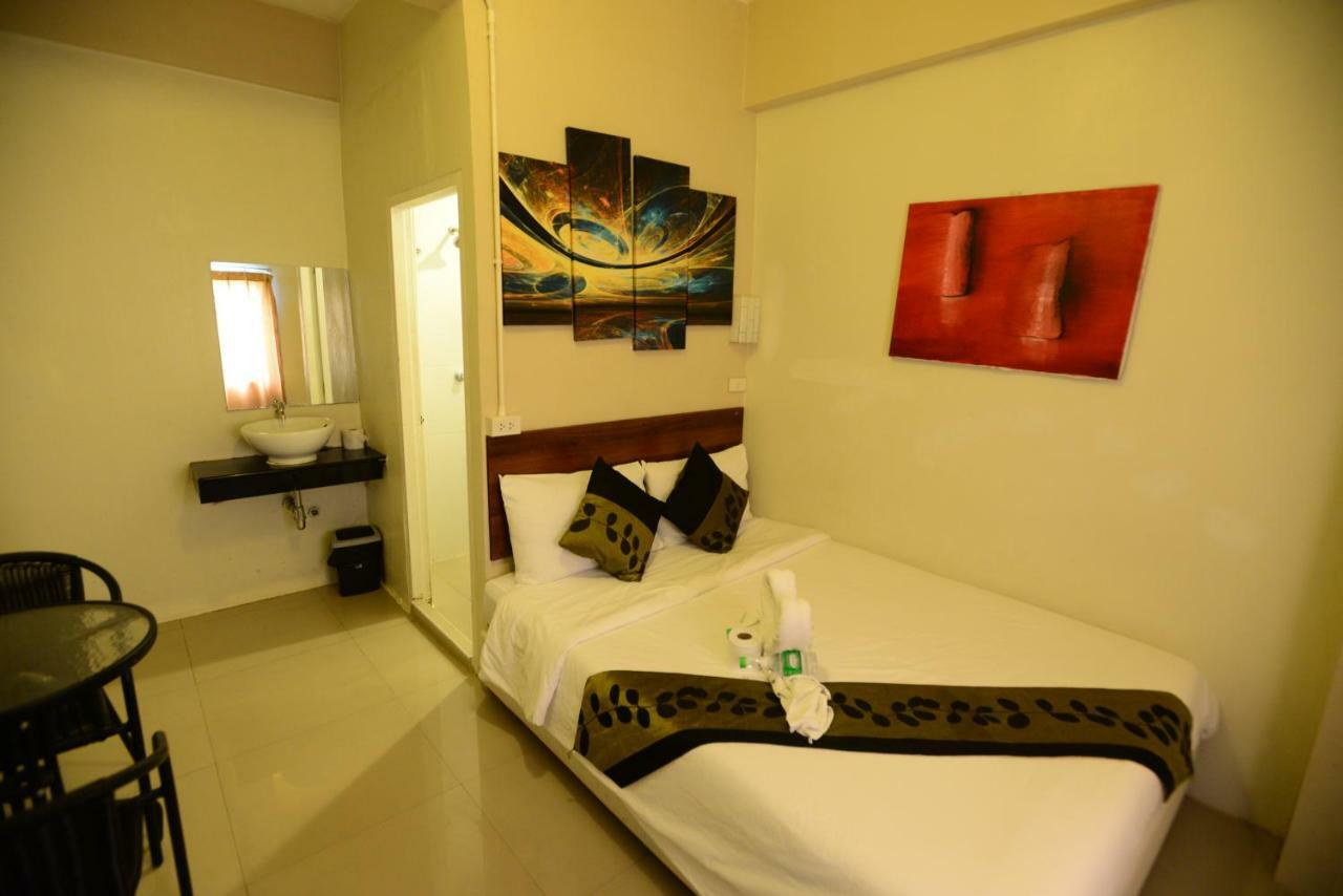 Khaosan House 2*